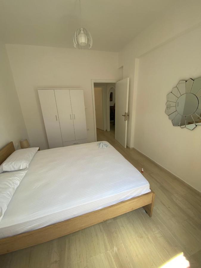 Ferienwohnung Beautiful House In Front Of The Sea Gazi Exterior foto