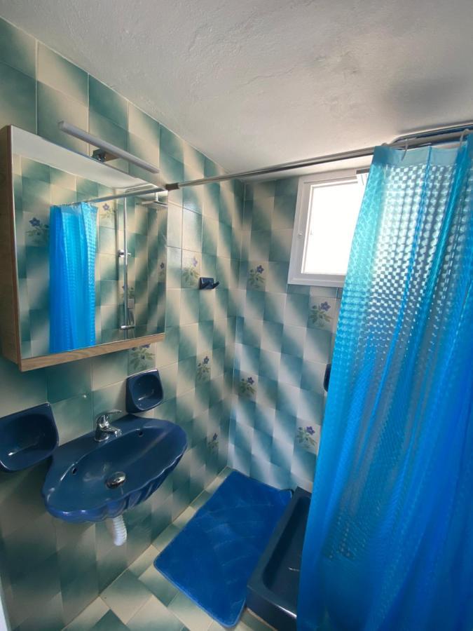 Ferienwohnung Beautiful House In Front Of The Sea Gazi Exterior foto