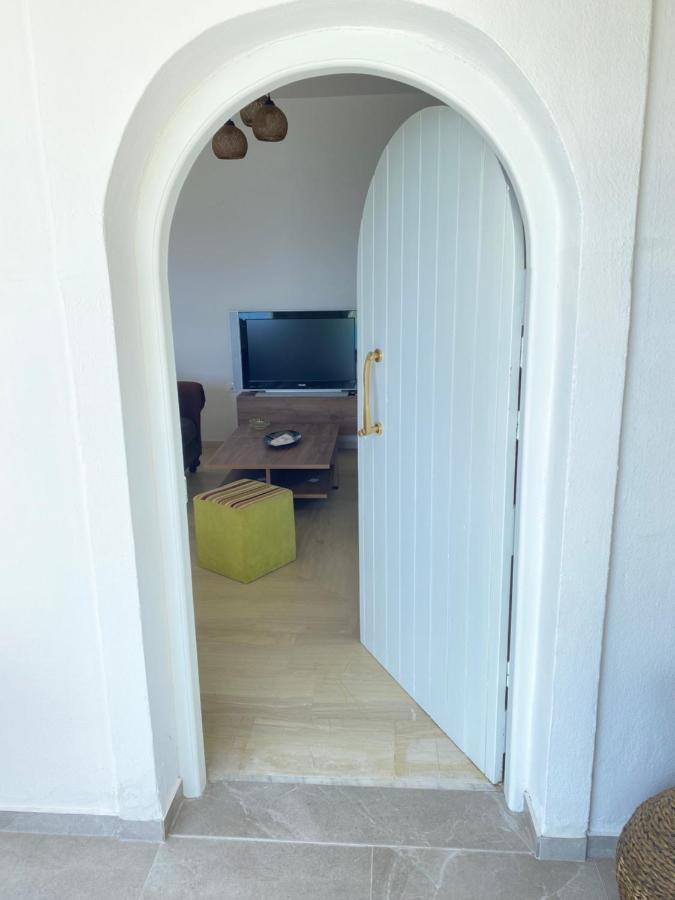 Ferienwohnung Beautiful House In Front Of The Sea Gazi Exterior foto