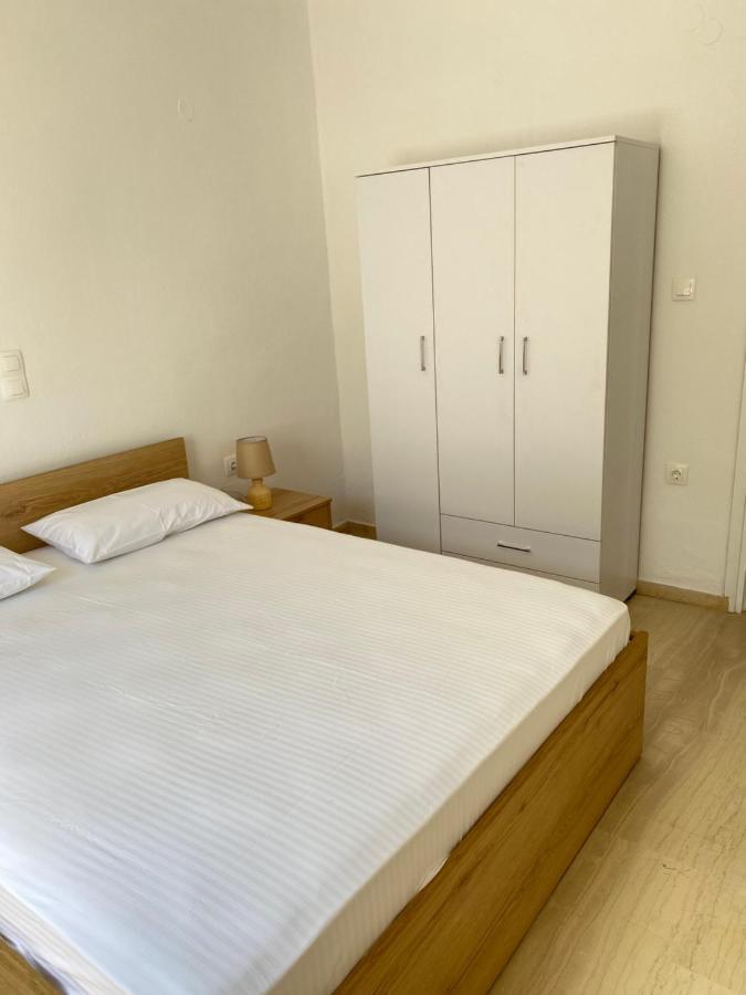 Ferienwohnung Beautiful House In Front Of The Sea Gazi Exterior foto
