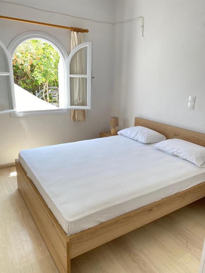 Ferienwohnung Beautiful House In Front Of The Sea Gazi Exterior foto