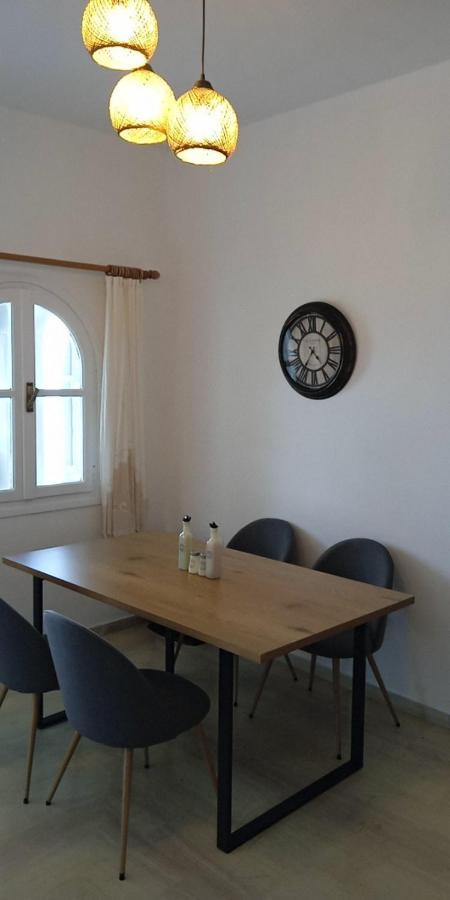 Ferienwohnung Beautiful House In Front Of The Sea Gazi Exterior foto