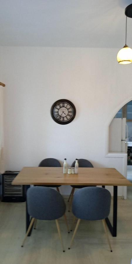 Ferienwohnung Beautiful House In Front Of The Sea Gazi Exterior foto