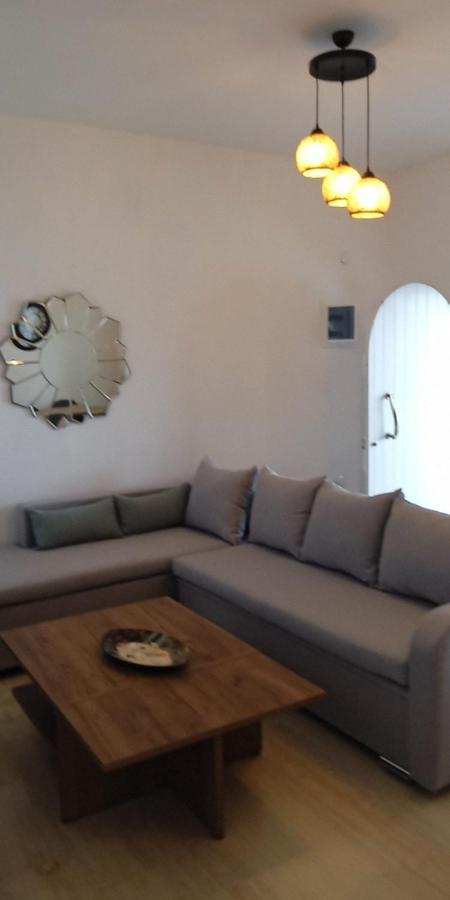 Ferienwohnung Beautiful House In Front Of The Sea Gazi Exterior foto